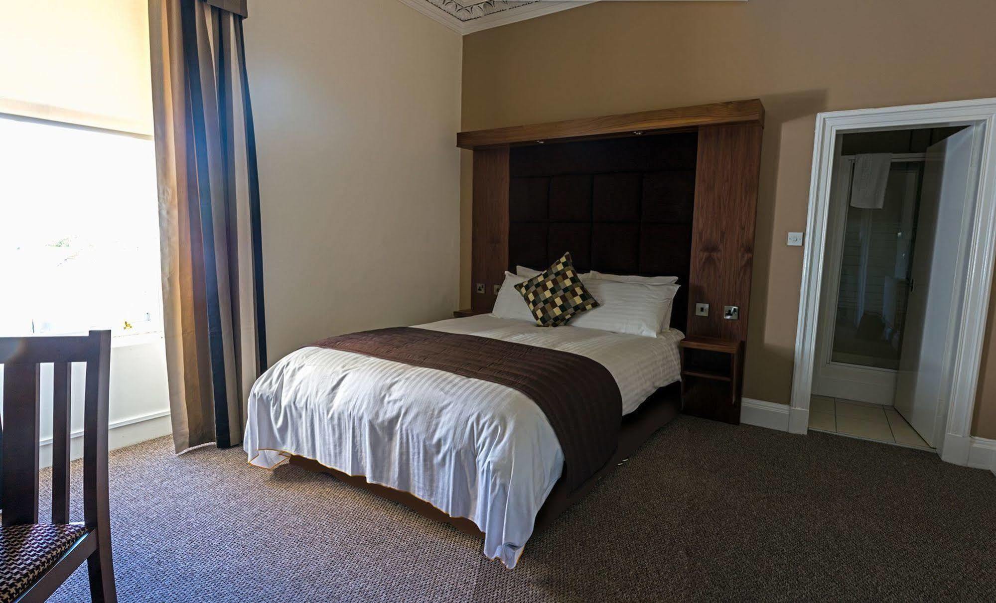 The Strathearn Hotel Dysart Екстериор снимка